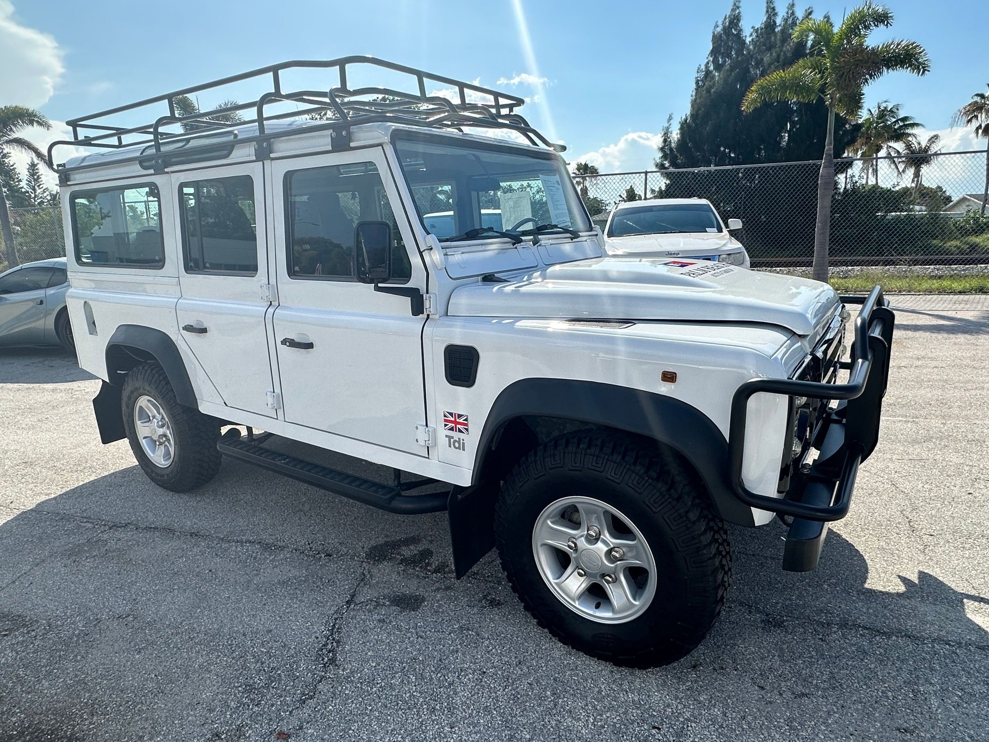1995 Land Rover Defender 90 - 1995 land rover defender 110 - Used - VIN SALLDHM68MA968960 - 151,788 Miles - 4 cyl - 4WD - Manual - Wagon - White - Delray Beach, FL 33483, United States
