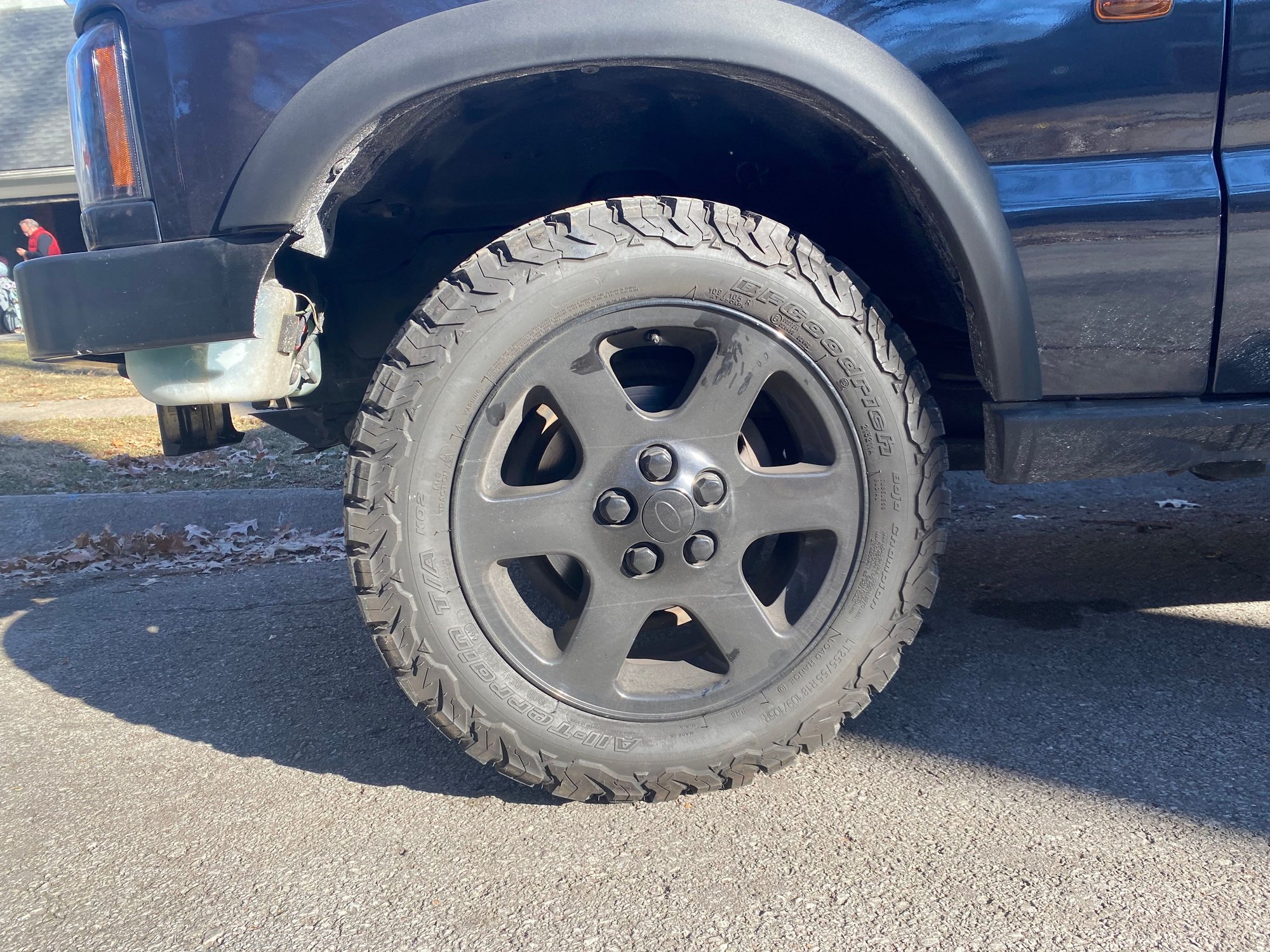 2004 Land Rover Discovery - Great LOOKING 2004 Disco 2... but needs new engine - Used - VIN SLATW19484A832038 - 131,347 Miles - 8 cyl - AWD - Automatic - SUV - Blue - Kansas City, MO 64131, United States