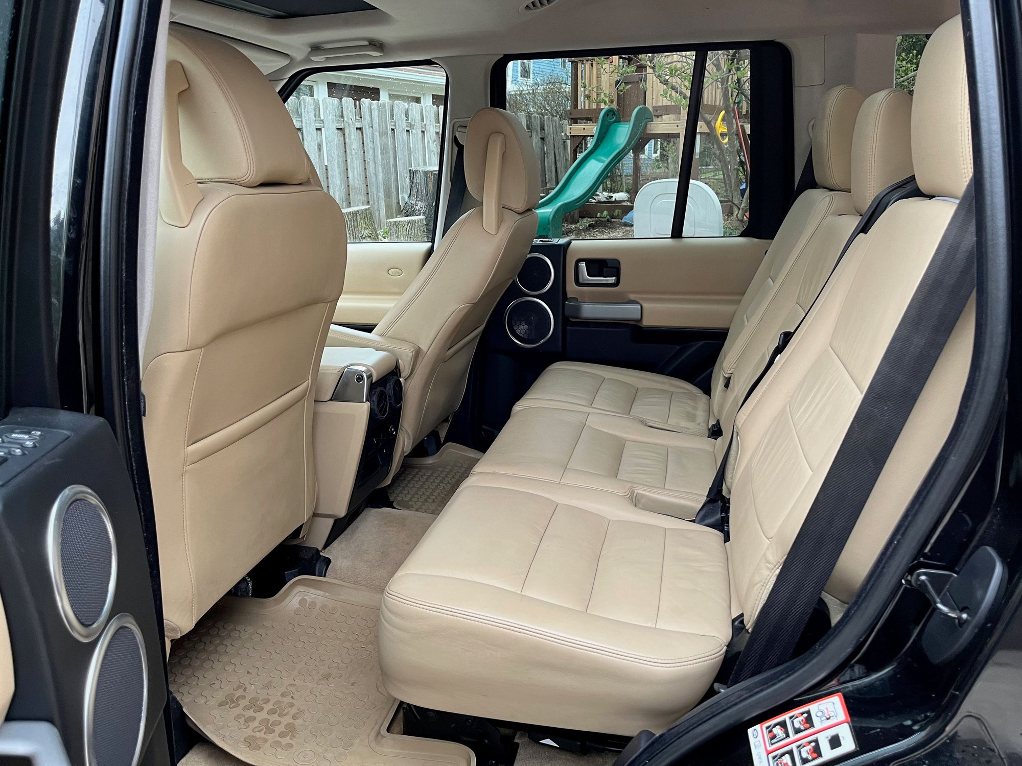 2008 Land Rover LR3 - 2008 LR3 HSE in great mechanical shape - Used - VIN SALAG25418A460581 - 116,000 Miles - 8 cyl - 4WD - Automatic - SUV - Black - Madison, WI 53706, United States