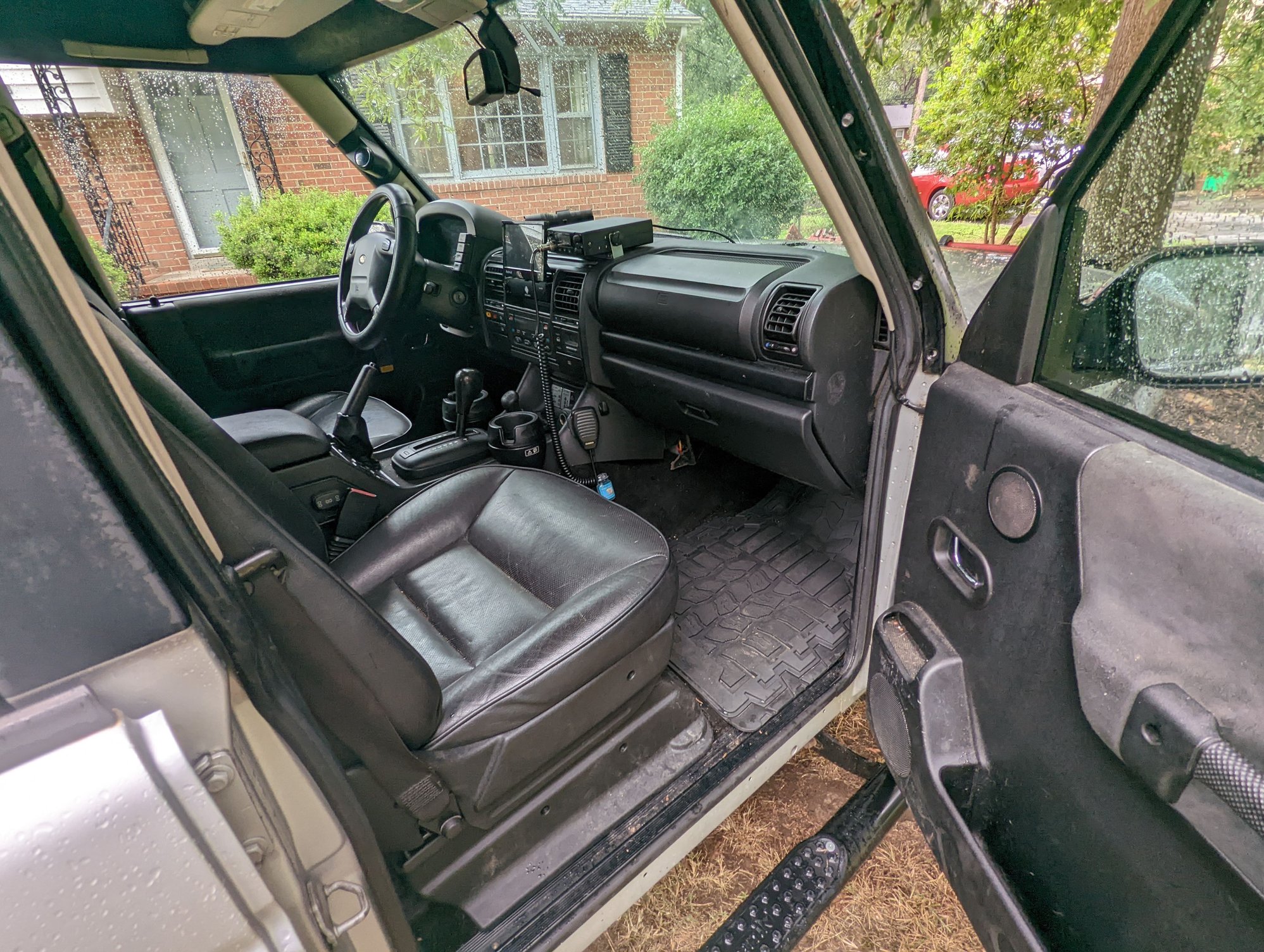 2003 Land Rover Discovery - 2003 Discovery 2 SE - Used - VIN 12345678912345 - 190,000 Miles - 8 cyl - 4WD - Automatic - SUV - Silver - Richmond, VA 23229, United States