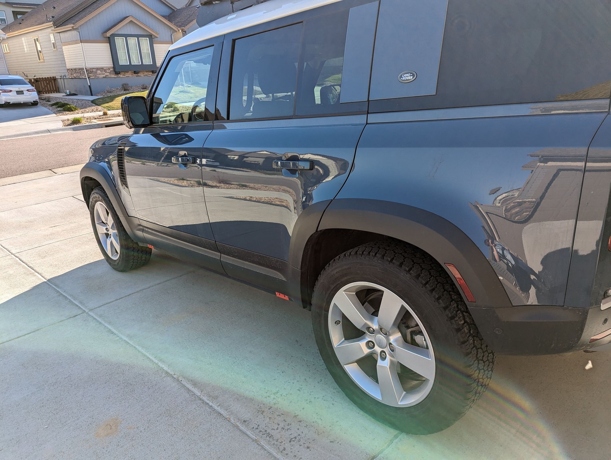 Wheels and Tires/Axles - Defender ALLOY WHEEL - 20 STYLE 5098, 5 SPOKE, SPARKLE SILVER - Used - 2020 to 2023 Land Rover Defender 110 - 2020 to 2023 Land Rover Defender 90 - Arvada, CO 80007, United States