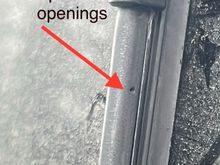 Multiple washer jets/pores in blade. Clever. 