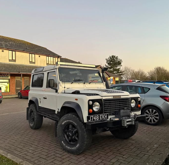 1992 Land Rover Range Rover - 1992 Land Rover 90 - 2.5 diesel – 200 tdi - Used - VIN SALLDVAF7JA907285 - 129,000 Miles - 2 cyl - 4WD - Manual - Van - Eastbourne BN21, United Kingdom