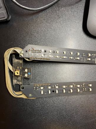 Those little squares are the lights and idk how to fix