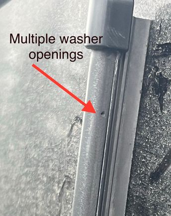 Multiple washer jets/pores in blade. Clever. 
