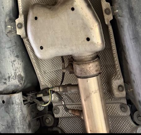 Looks like the old school O2 sensor extension for turbo downpipes on the Nox2