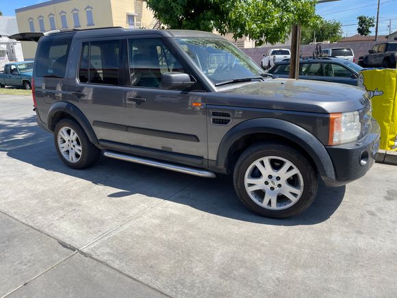 On the 05 LR3 HSE