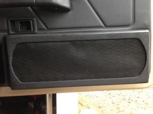 33 mounted subbox with gril