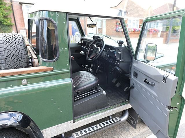 2000 Land Rover Discovery - Landrover Defender 90 TD5 - for sale - Used - VIN SALLDVA87YA192572 - 150,000 Miles - 4 cyl - 4WD - Manual - Truck - Whitstable CT5 4H, United Kingdom