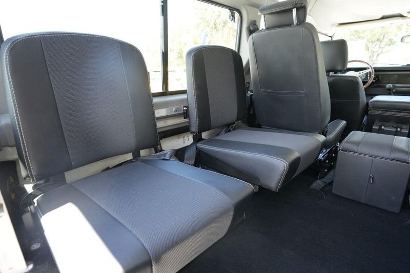 1995 Land Rover Defender 90 - 1995 land rover defender 110 - Used - VIN SALLDHM68MA968960 - 151,788 Miles - 4 cyl - 4WD - Manual - Wagon - White - Delray Beach, FL 33483, United States