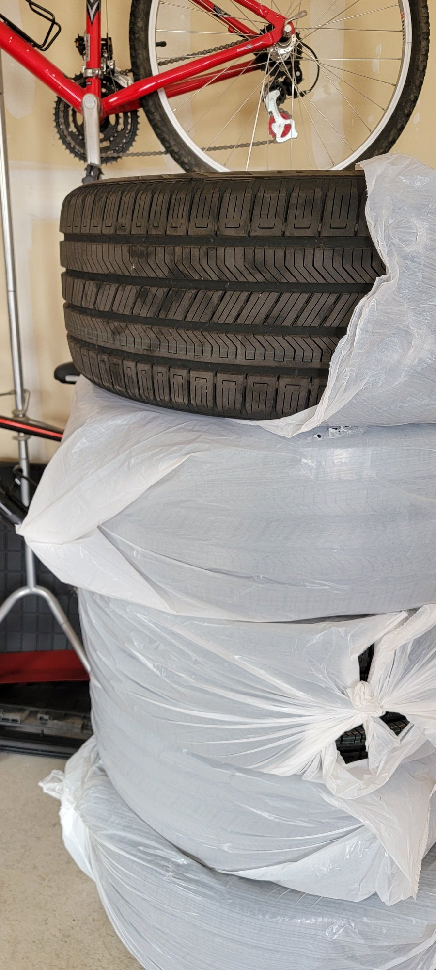 Wheels and Tires/Axles - Tires 275/45r22 Continentals 10 miles $750 - Used - 2020 to 2022 Land Rover Defender 110 - Colorado Springs, CO 80924, United States