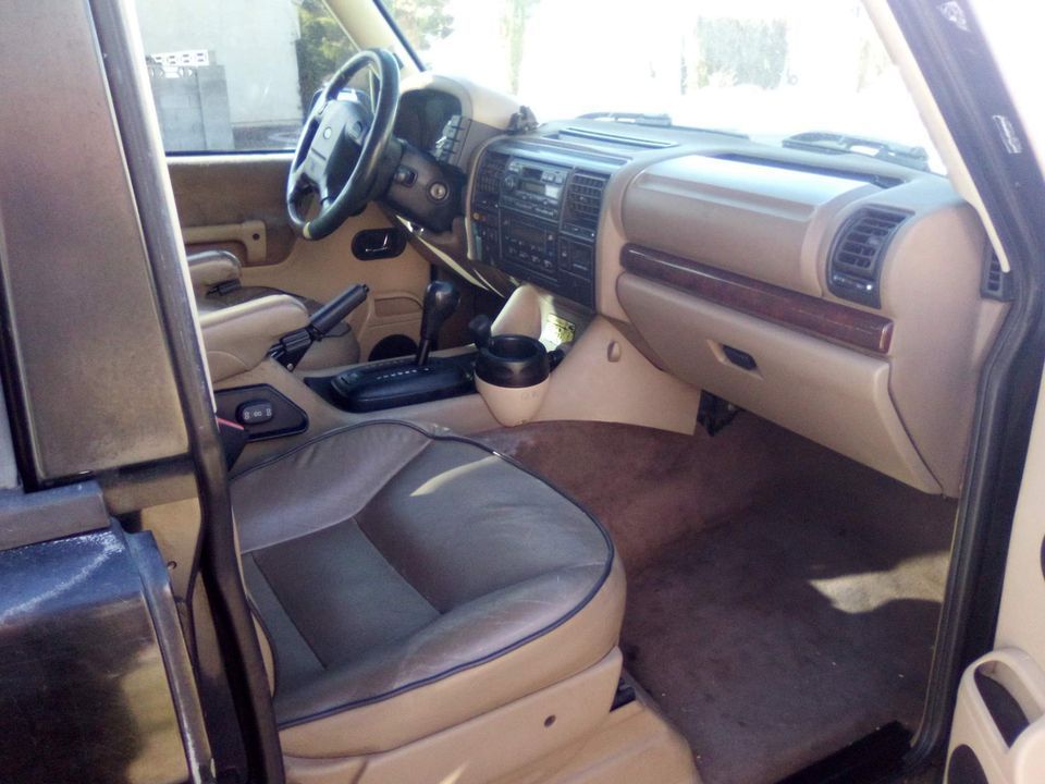 2000 Land Rover Discovery - 2000 Land rover Discovery II Java Black Low Miles - Used - VIN SALTY154XYA246012 - 133,000 Miles - 8 cyl - 4WD - Automatic - Truck - Black - Las Vegas, NV 89108, United States
