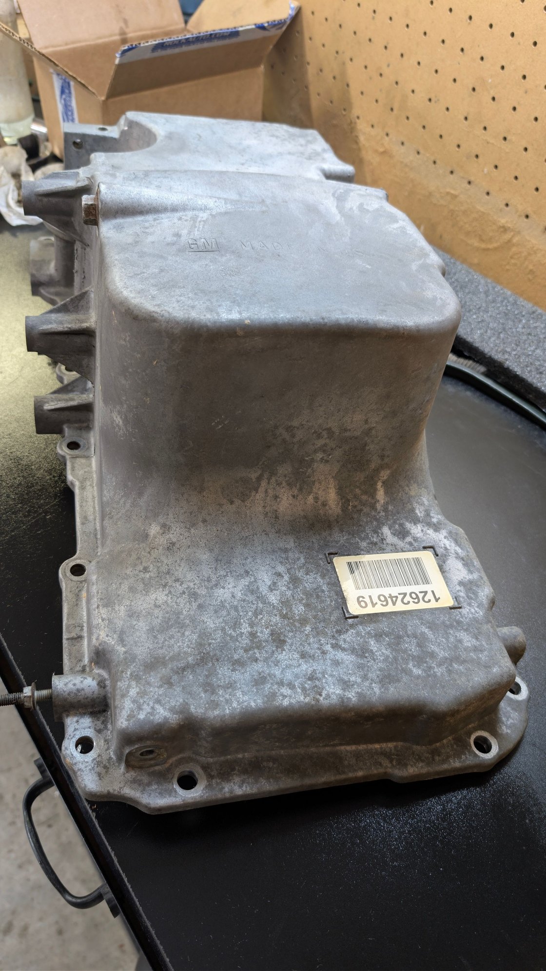 Engine - Internals - LS3 oil pan from 2011 Camaro SS - Used - 2011 to 2015 Chevrolet Camaro - Waynesboro, MS 39362, United States
