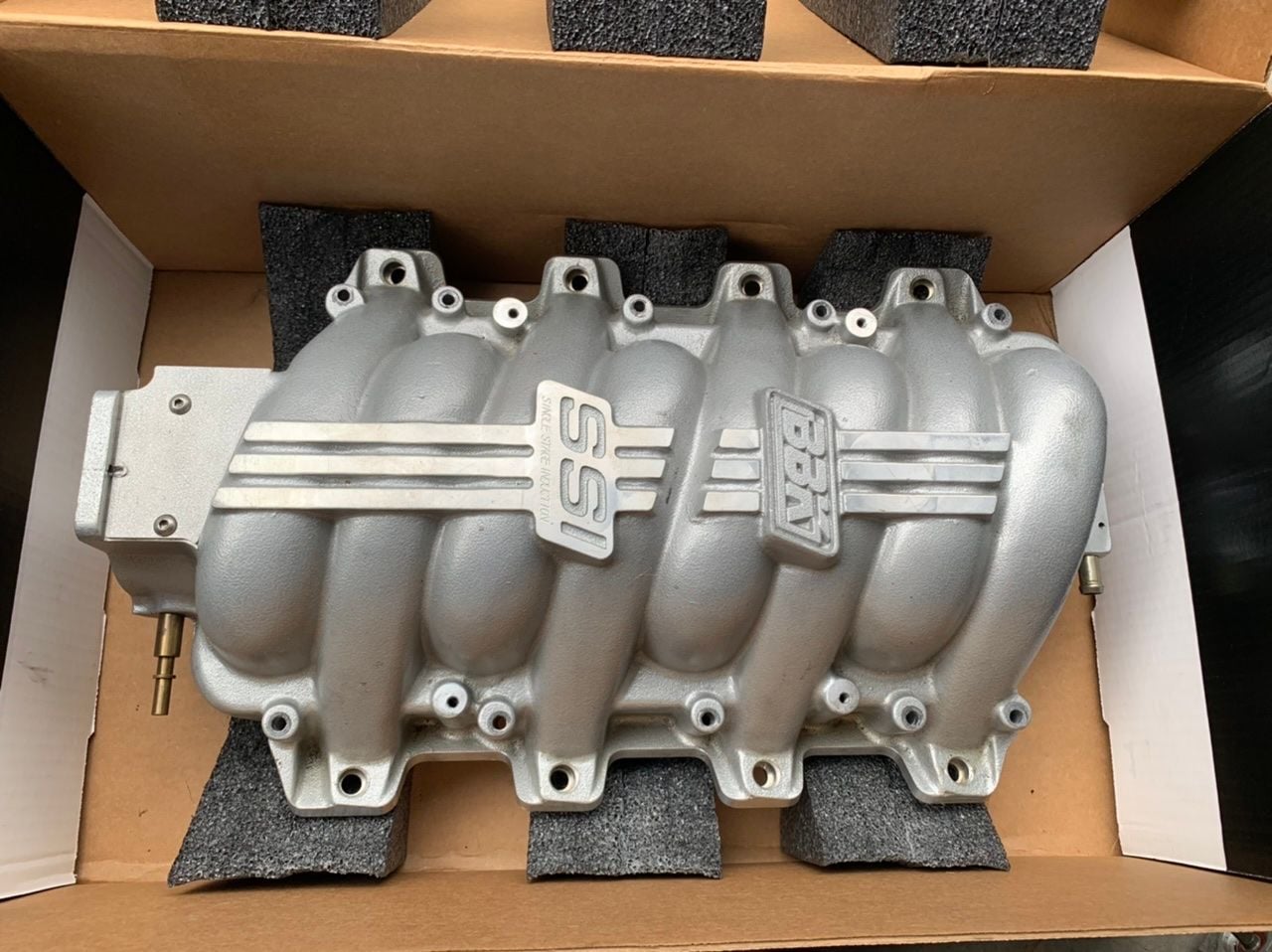 Engine - Intake/Fuel - BBK intake Manifold aluminum LS1 LS6 LS2 cathedral port heads - Used - 1997 to 2008 Chevrolet Corvette - Gainesville, VA 20155, United States