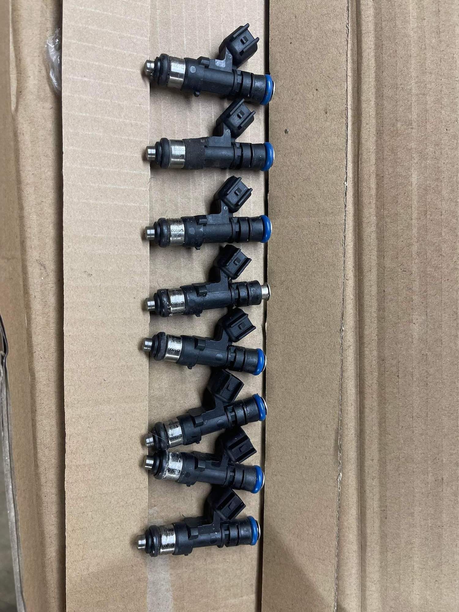 Engine - Intake/Fuel - ID1000's - Used - 0  All Models - Roseburg, OR 97470, United States