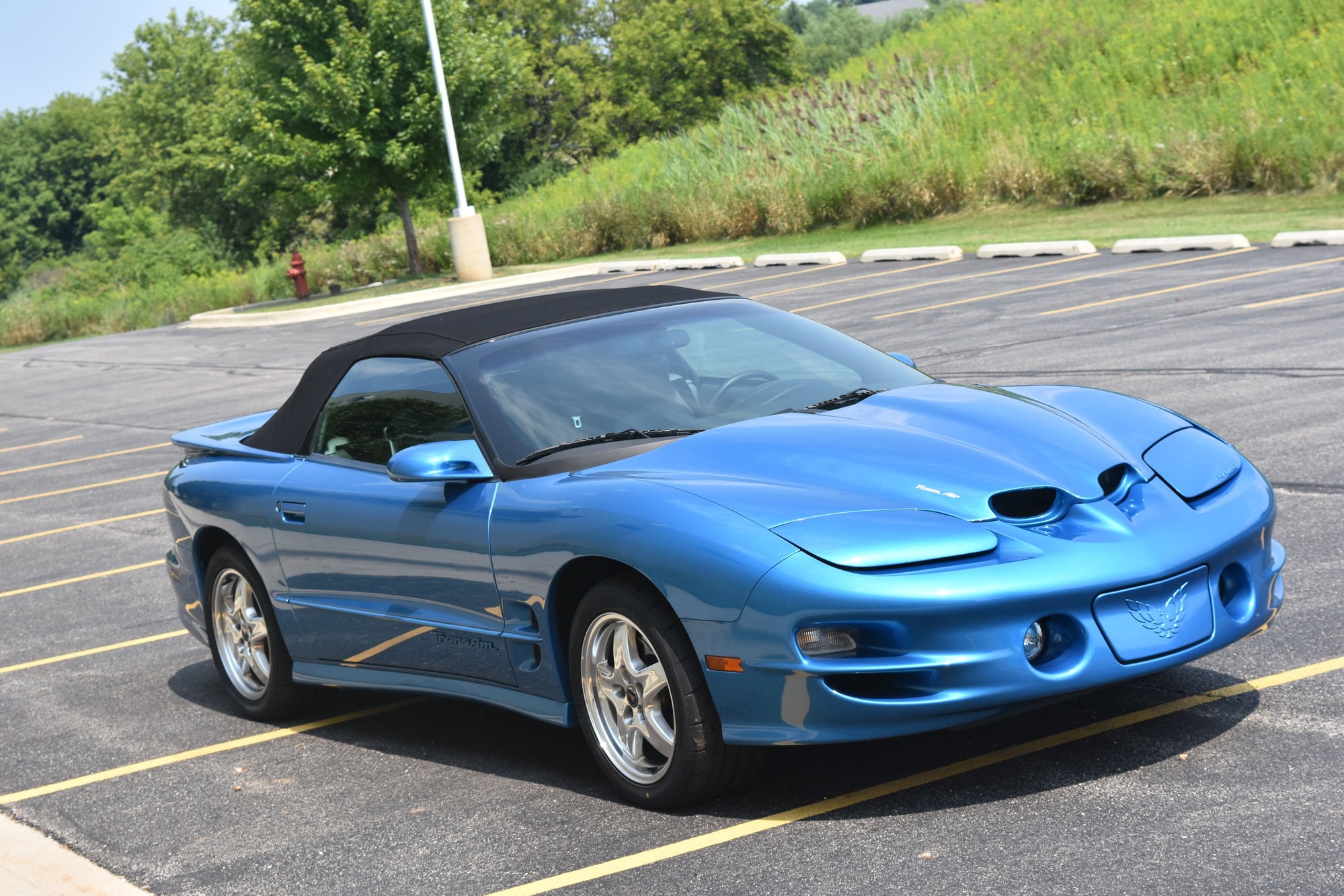 1999 Pontiac Firebird - 1999 Trans AM Convertible - Medium Blue Metallic 1 of 24 - Used - VIN 2G2FV32G0X2233154 - 91,000 Miles - 8 cyl - 2WD - Automatic - Convertible - Blue - Lake Zurich, IL 60047, United States