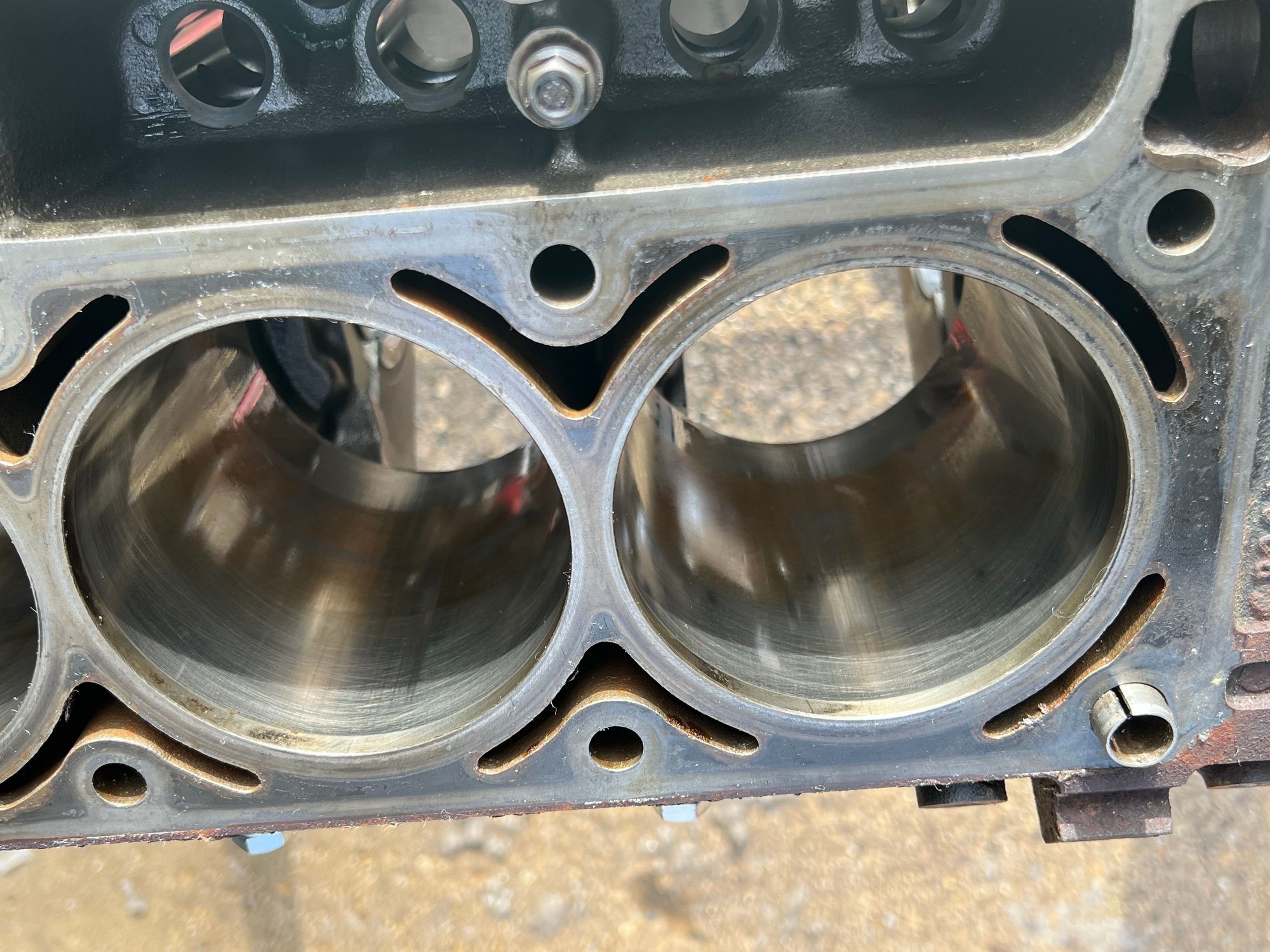 LQ9 block, Diamond flat top pistons, Gen4 rods w/ARP 2000, stock crank