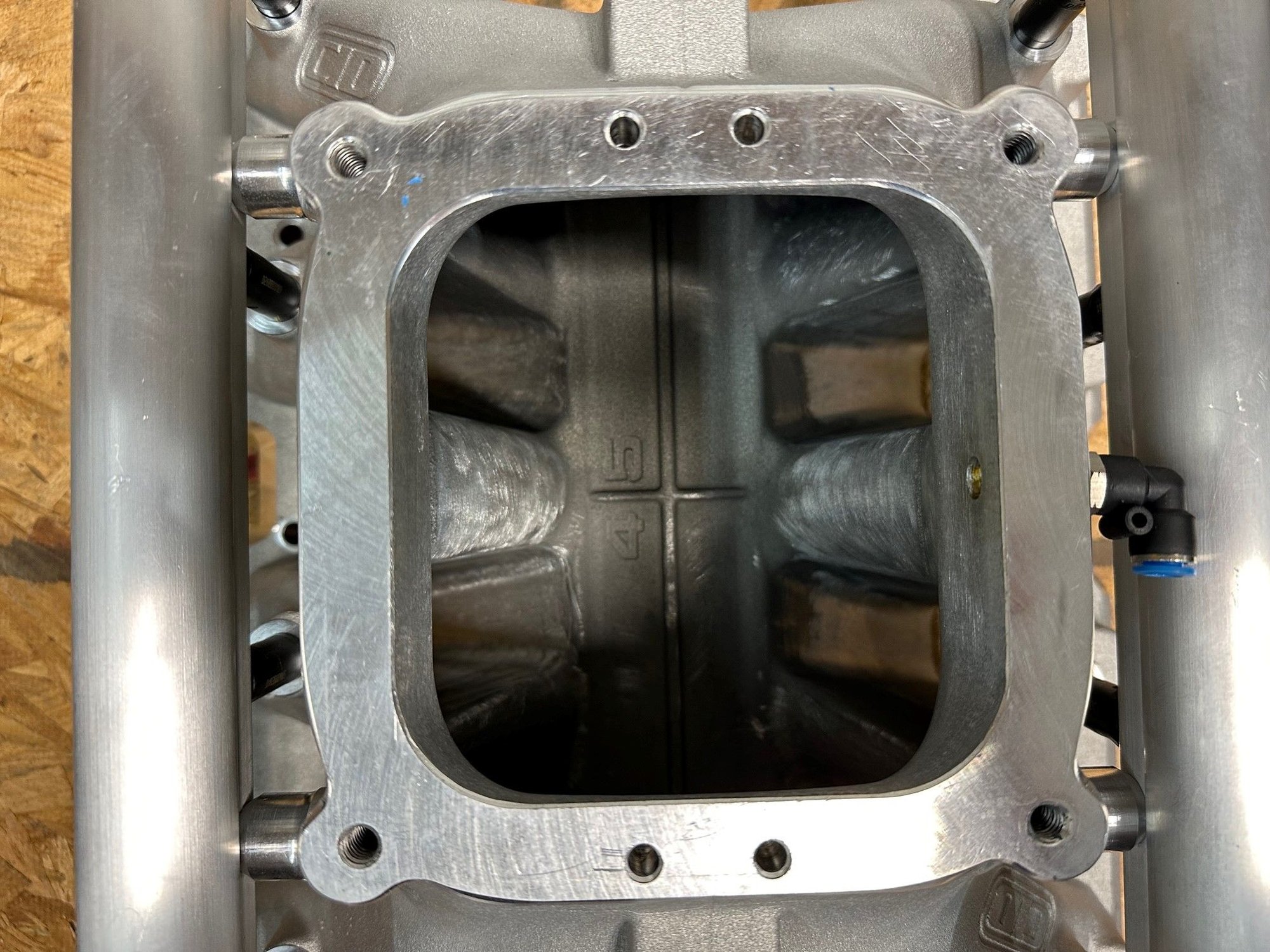 Engine - Intake/Fuel - CID 4.5 LS7 4500 top EFI High Mount Injector - Used - 0  All Models - St. Louis, MO 63129, United States
