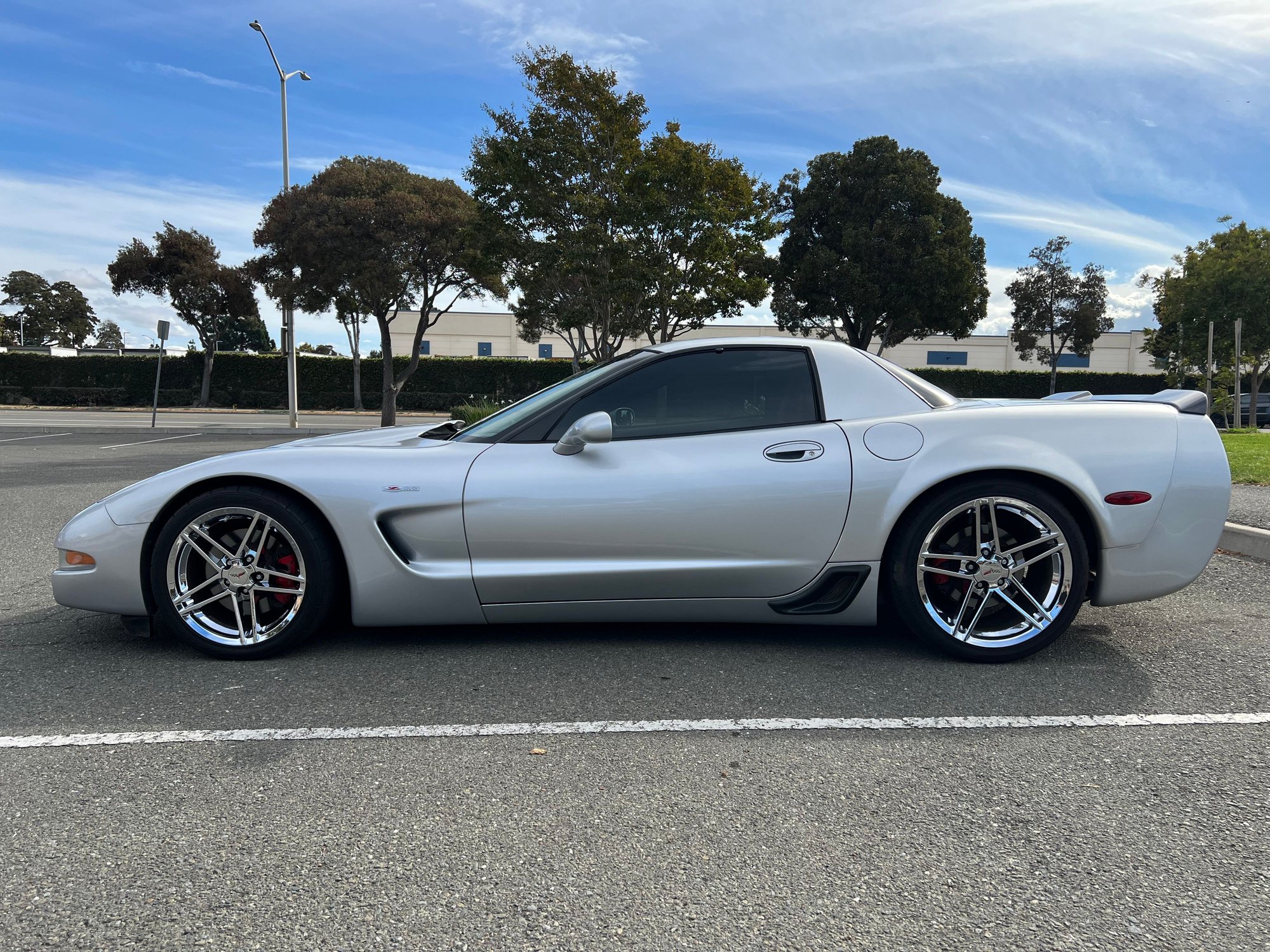 2002 Chevrolet Corvette - 2002 Chevrolet Corvette Z06 - Used - VIN 1G1YY12S425120124 - 29,567 Miles - 8 cyl - 2WD - Manual - Coupe - Silver - Newark, CA 94560, United States
