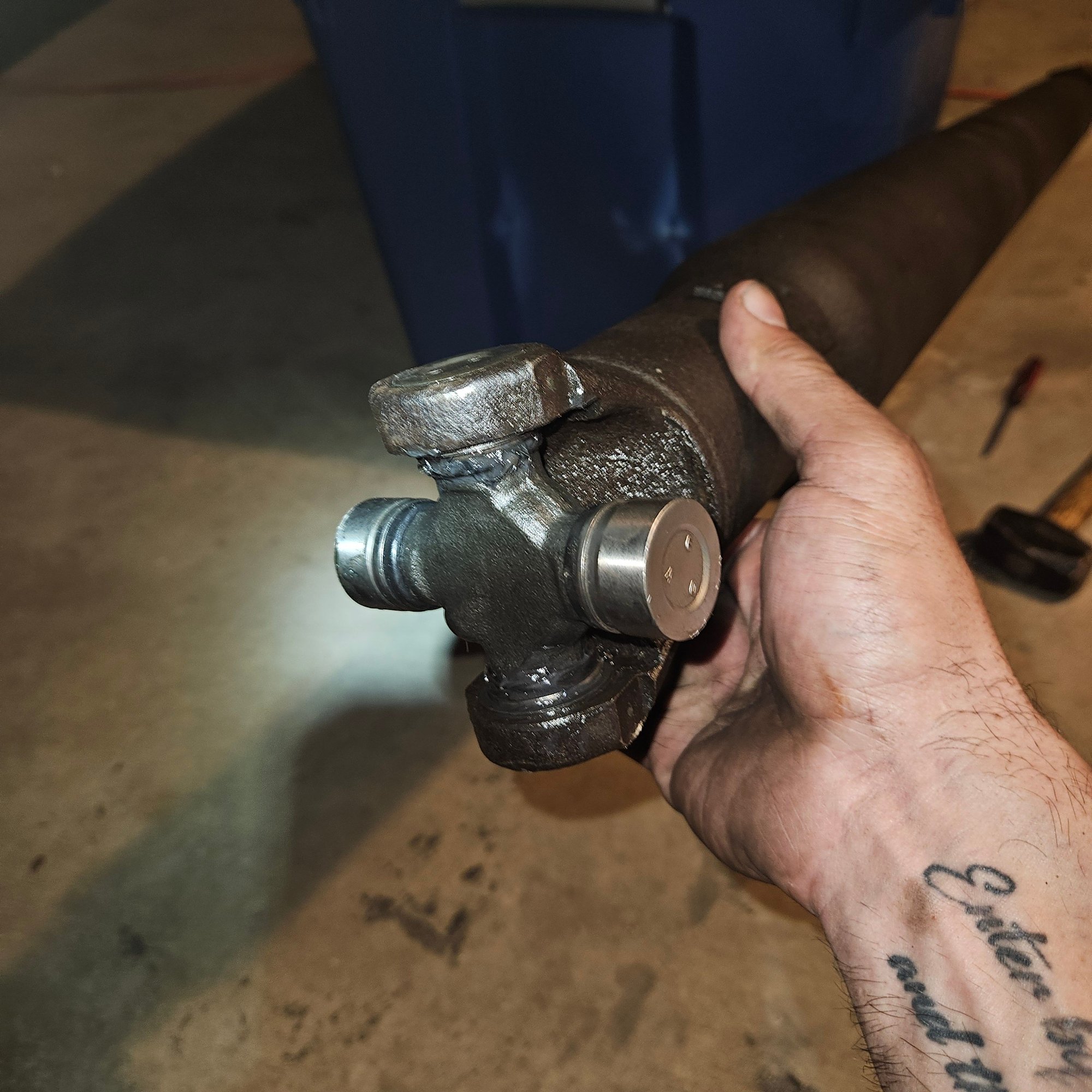 Changed the rear u joint while i had the drive shaft out 