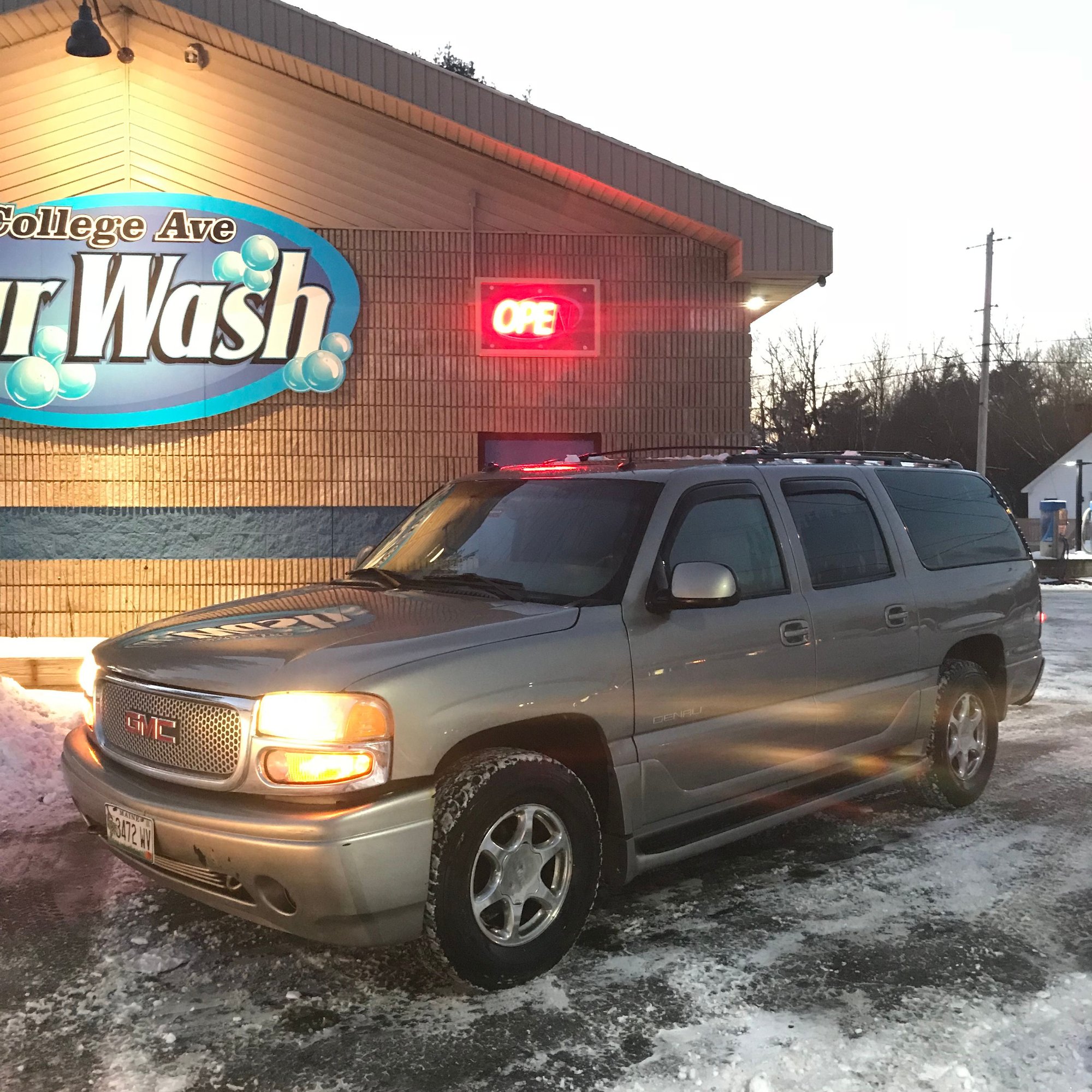 2003 Chevrolet Suburban 1500 - Soldddddddddd - Used - VIN Xxxxxxxxxxxxxxxxx - 229,000 Miles - 8 cyl - AWD - Automatic - SUV - Beige - Bangor, ME 04461, United States