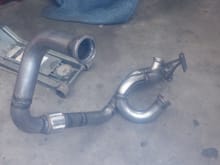 Got the cross over pipe all welded up, waste gate installed and turbo brace made too Today!