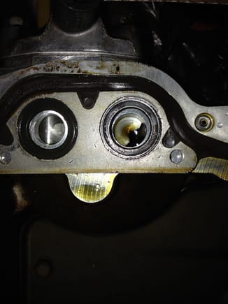 Can someone help me out with this? I want to save some money and use the old oil pan. I noticed that one of the two ports above the filter had a jagged baffle in it. Is this how it is supposed to be? It does not look machined and my guess was its broken. One or two forum members already told me thats how they come but i just find that so hard to believe.