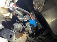 What it looks like connected between the H4 bulb and wire harness.