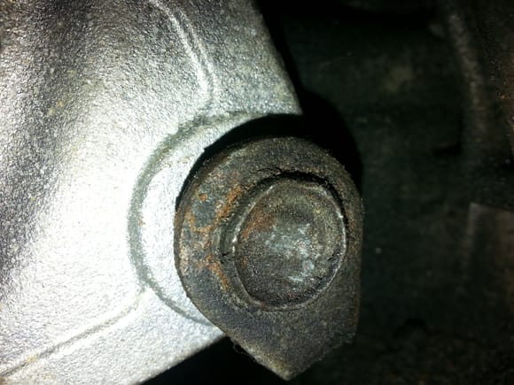With the AC out you can clearly see the main alternator bolt is not tight.