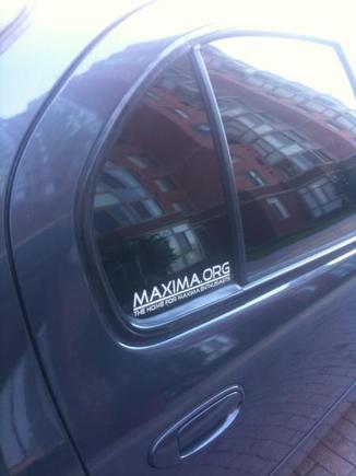 Passenger side window