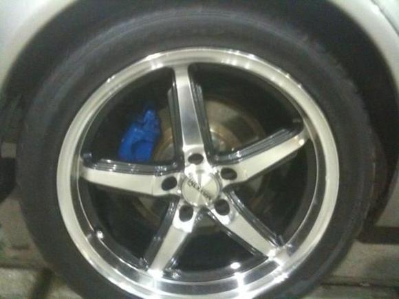 Threw some rims on for the summer (: