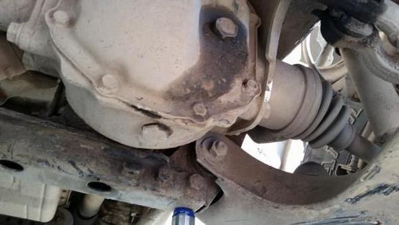 ouch, front diff and a arms got it