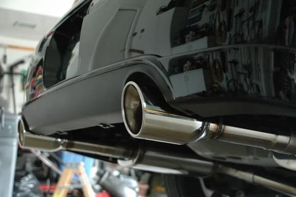 MagnaFlow cat-back performance exhaust system. 2.5&quot; mandrel bent stainless steel tubing and 4&quot; tips.