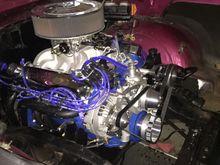 You can kind of see the mounts in this picture. 