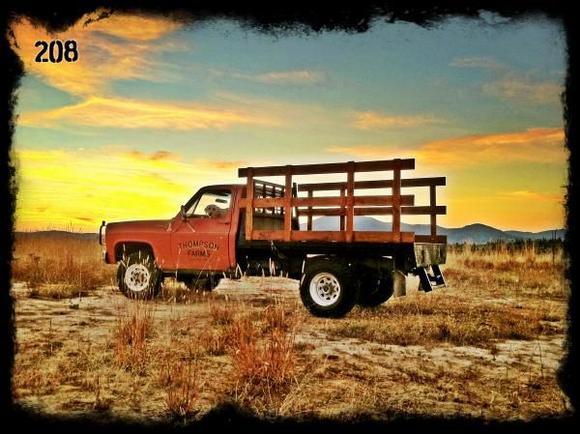 75 chev 3/4 ton.
350, 4bbl, 4 speed, 4.10 gears. 
Work/Redneckery truck
