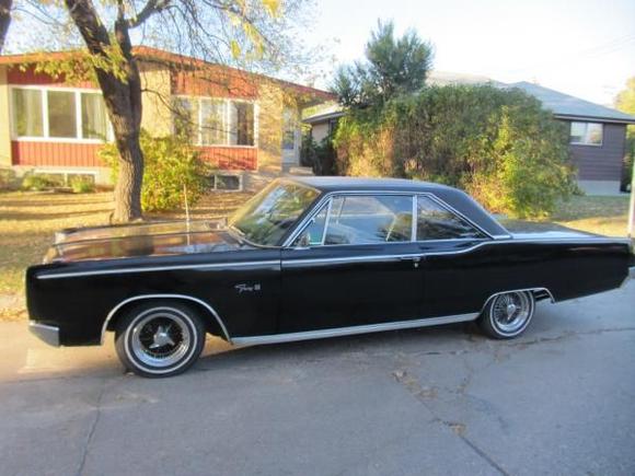 1967 Plymouth fury III side profile