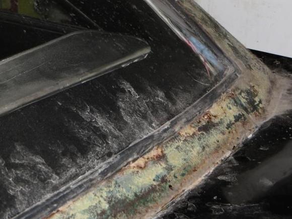 back window shot 2 beneath vinyl on 1967 Plymouth fury III