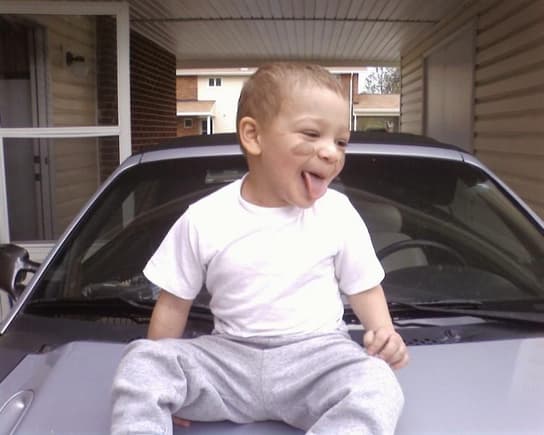 he likes daddys car