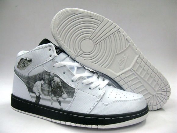 Sneakers in memory of Michael Jackson!!!