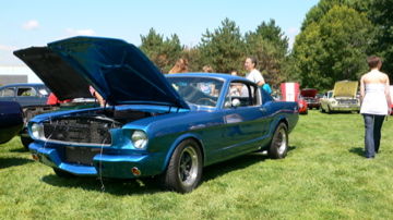 at Glaziers Mustang show