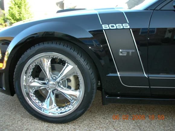 Mustang GT 08 - 20&quot; Foose nitrous wheels