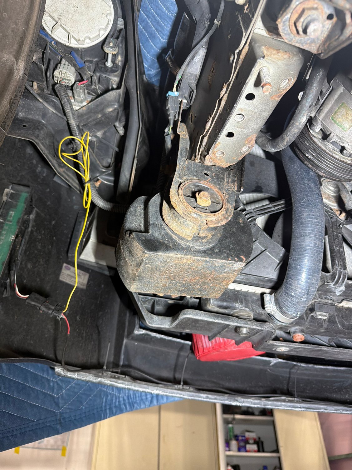 It has one in the trunk too, mine has the rubbers cracked, I can�t find parts to replace it 
