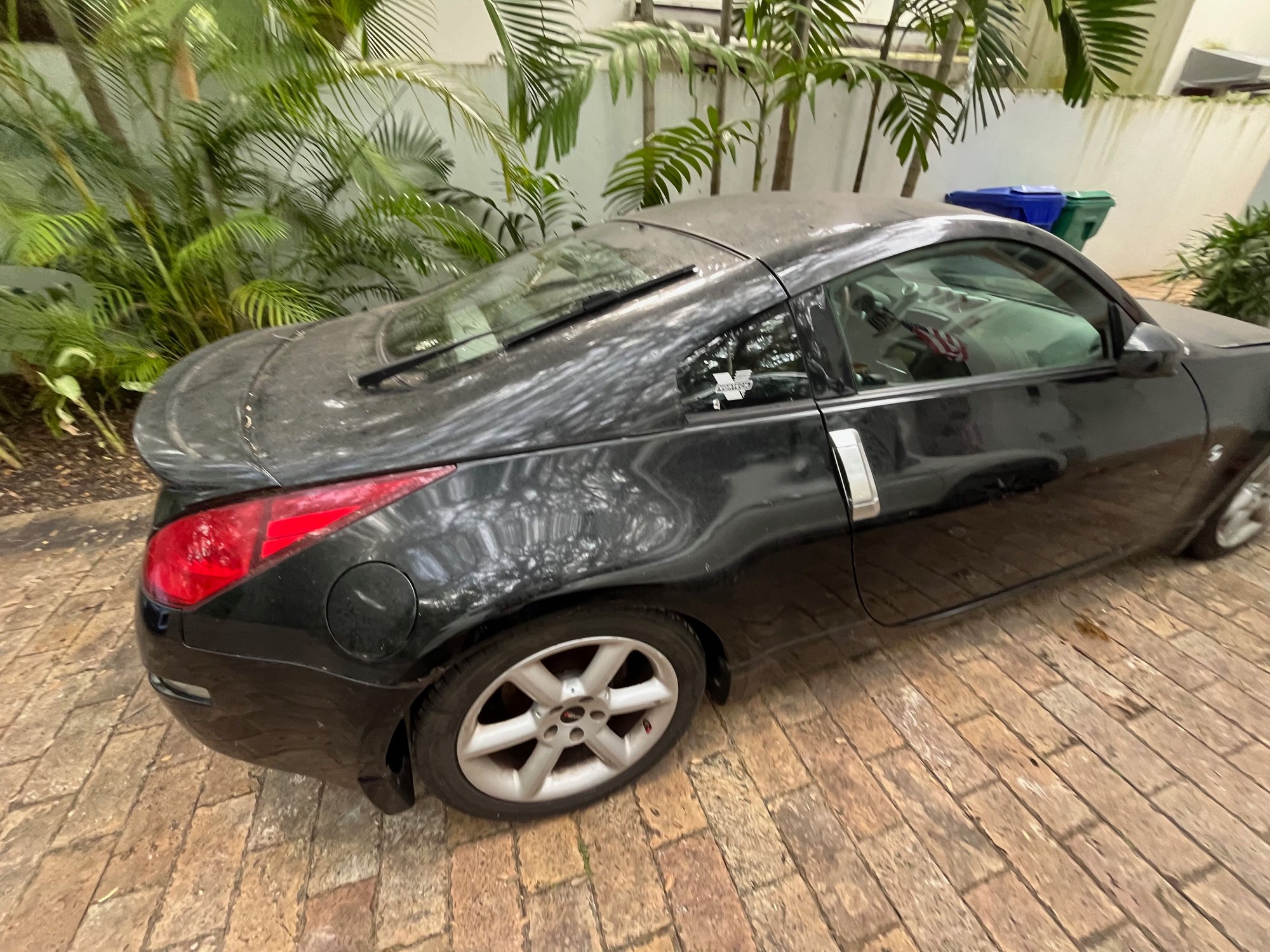 2003 Nissan 350Z - 2003 Nissan 350z Performance Coupe 2D - Used - VIN JN1AZ34DX3T118085 - 96,000 Miles - 6 cyl - 2WD - Manual - Coupe - Black - Miami, FL 33133, United States