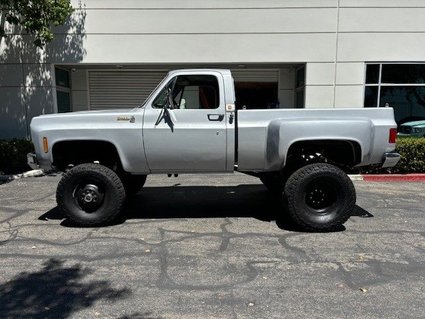 1975 ChevyC10 4x4 New Motor 1 Ton Convert