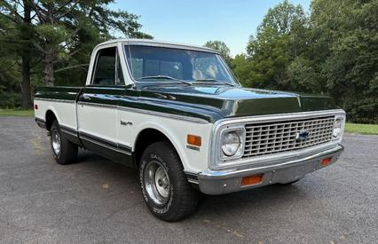 1972 Chevy Custom Deluxe Short Bed P/U