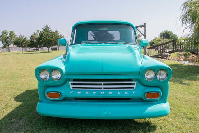 1959 Chevy 3100 Apache Pickup (Turquoise)