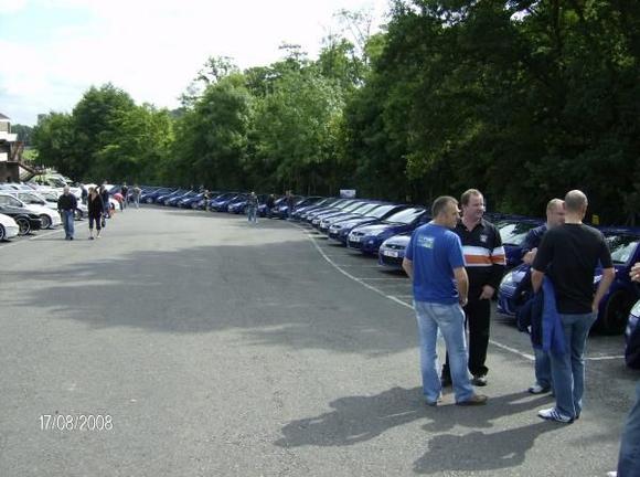 focus rs stand