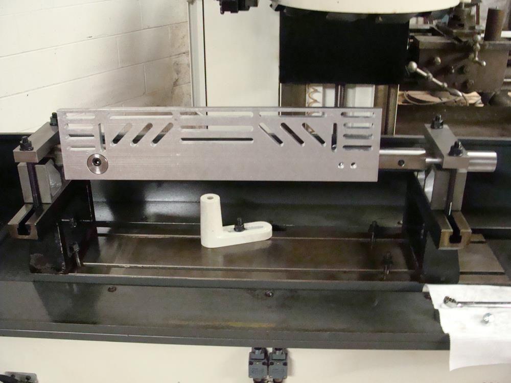 Cylinder head mounting fixture plate for resurfacing machine for Sale