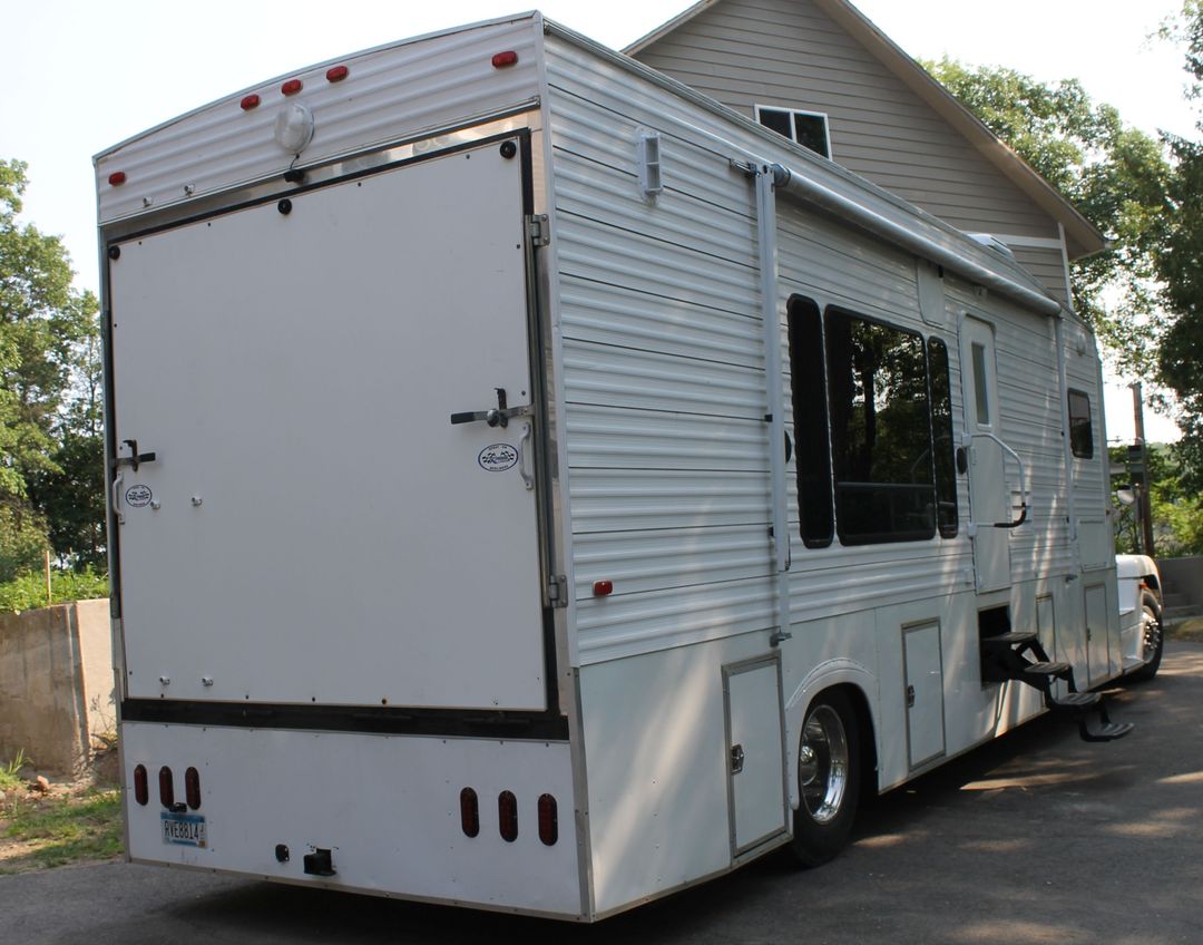 Freightliner Toterhome/Toy Hauler/Garage RV Motorhome for Sale in