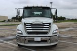 2024 Freightliner Business Class M2 